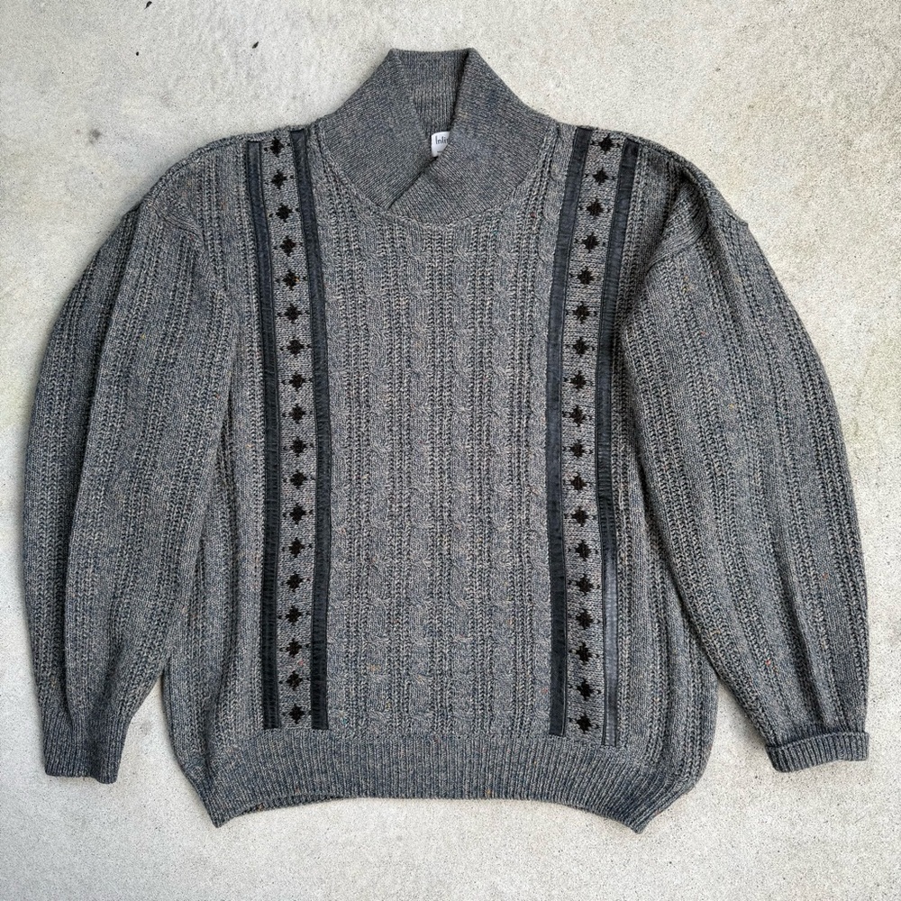 Men's Gray Sweater with Black Accents